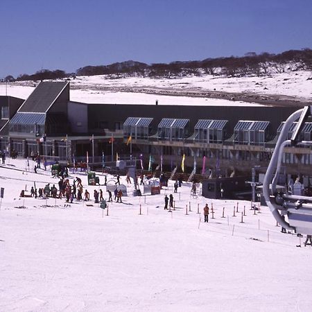 The Perisher Valley Hotel Екстериор снимка