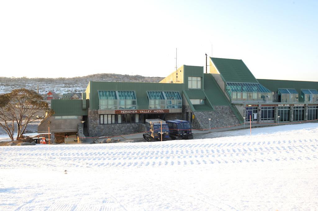 The Perisher Valley Hotel Екстериор снимка