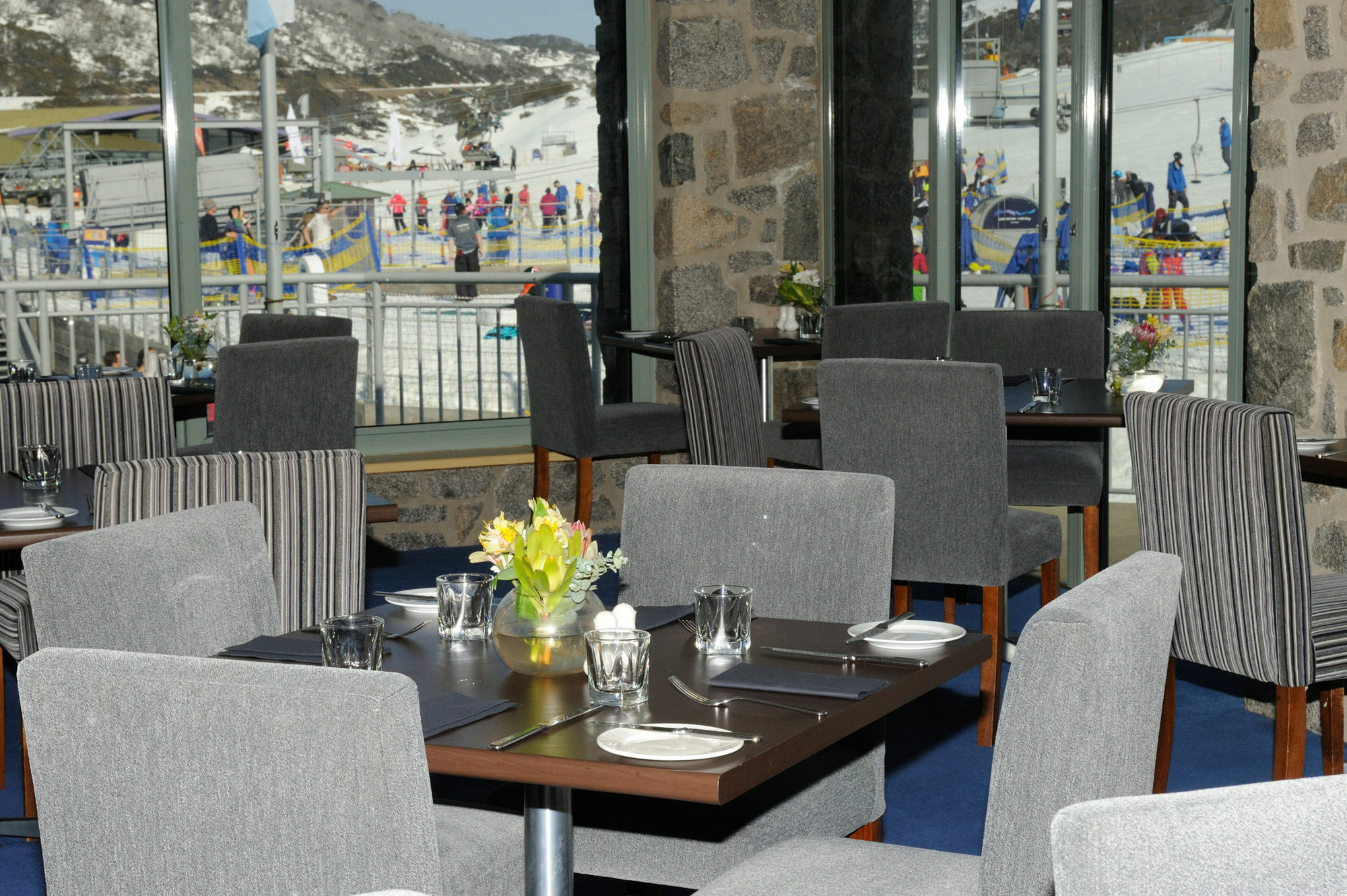 The Perisher Valley Hotel Екстериор снимка